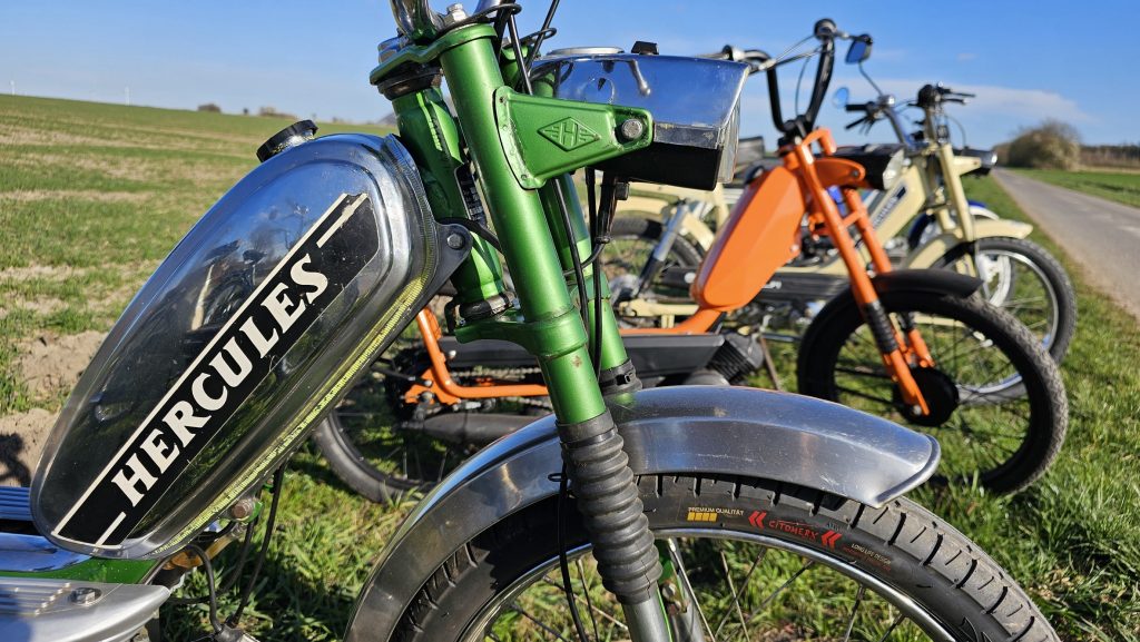 Mofas in Reihe, Fokus Hercules